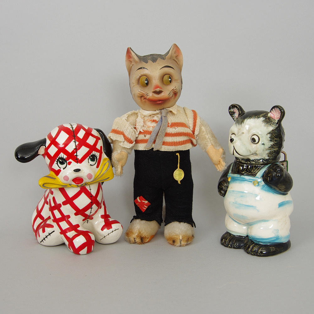 SPARBÖSSOR SAMT DOCKA.