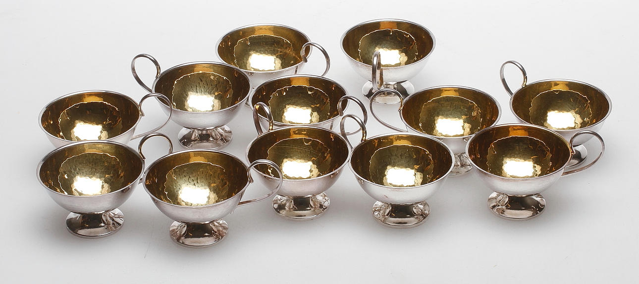 PUNCHBÄGARE 12 st, silver, vikt ca 378 gram.