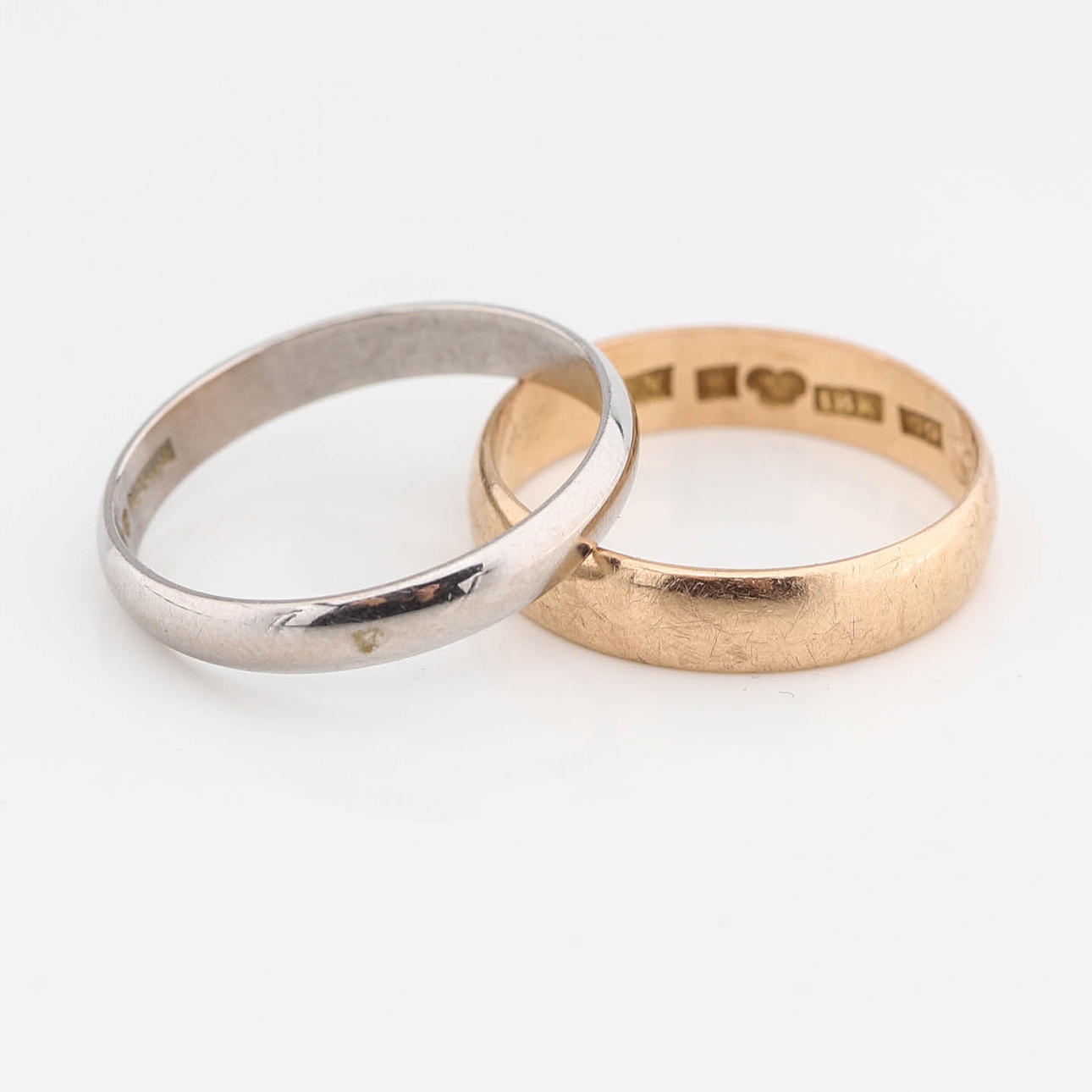 VIGSELRINGAR 2 st 18K guld och vitguld.