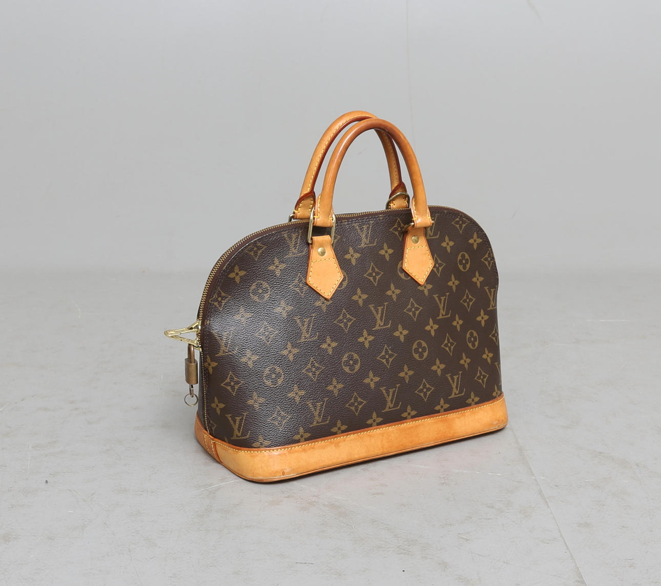 VÄSKA, Louis Vuitton, Frankrike.