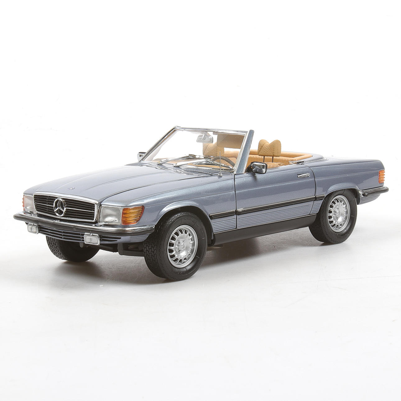 自動車 CMC MERCEDES BENZ 1973-1980 450 SL 1/18 CMC MERCEDES BENZ 1973-1980 450 SL 1/18 - メルカリ