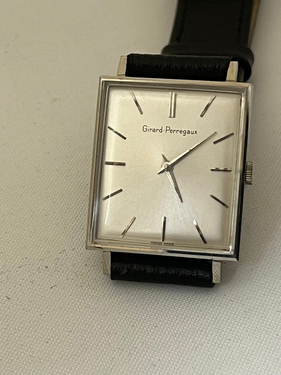 Girard Perregaux Clasic Square Vintage oro.