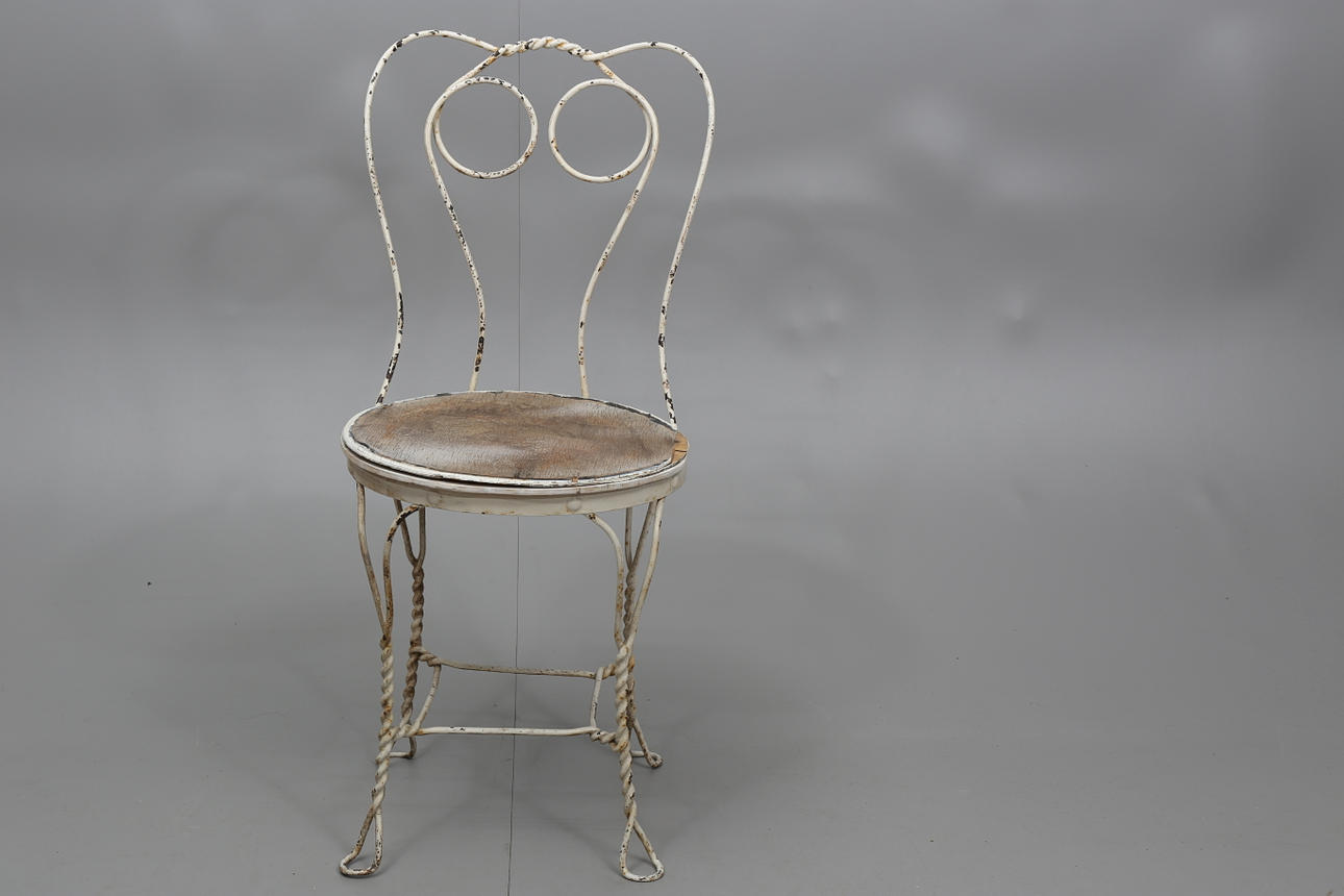 CAFÉ STOL, smidd, sits i plywood, 1900-talets första kvartal.