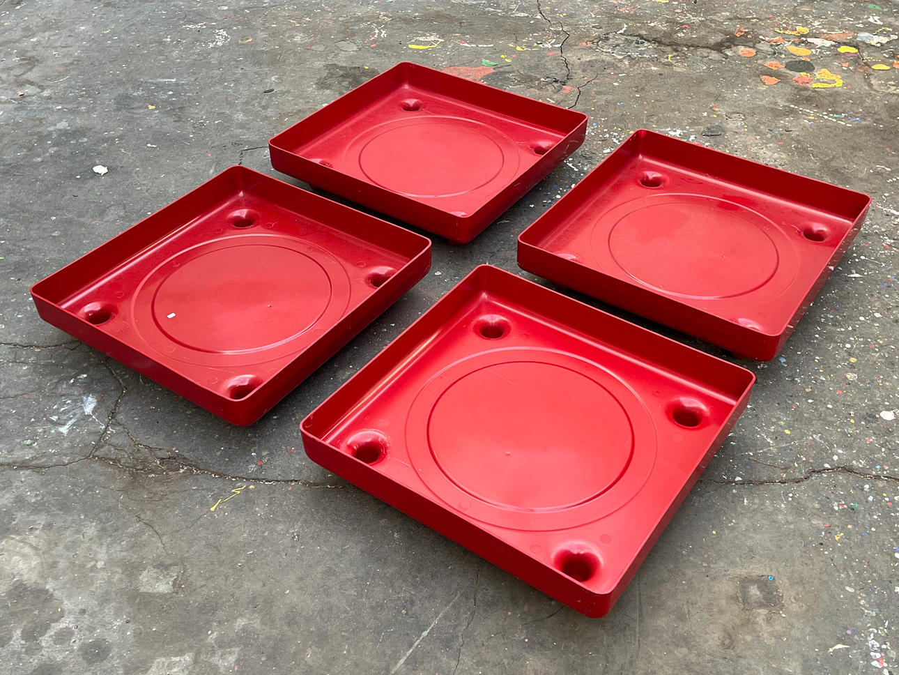 WOLFGANG FEIERBACH. 4 x plastic seat shells (183-2).