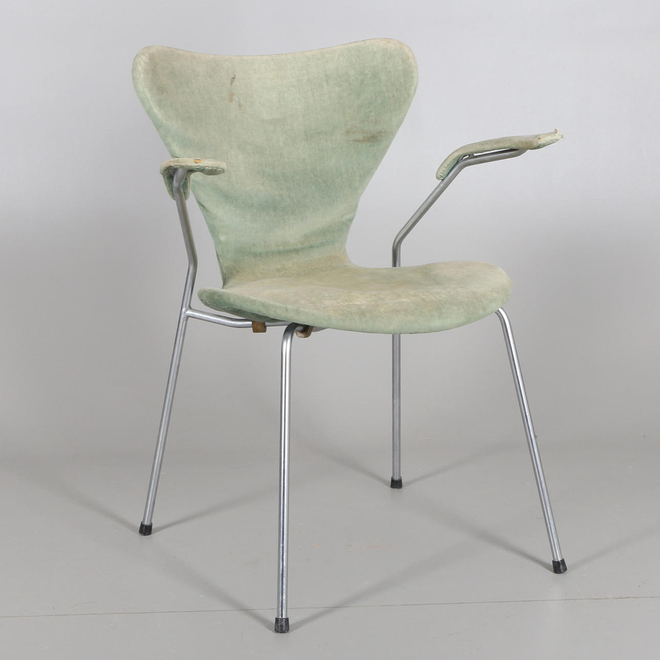 KARMSTOL, "Sjuan", Arne Jacobsen för Fritz Hansen, Danmark, 1900-tal.