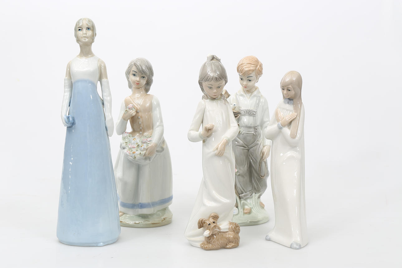 FIGURINER, porslin, 5 stycken, bland annat Spanien.