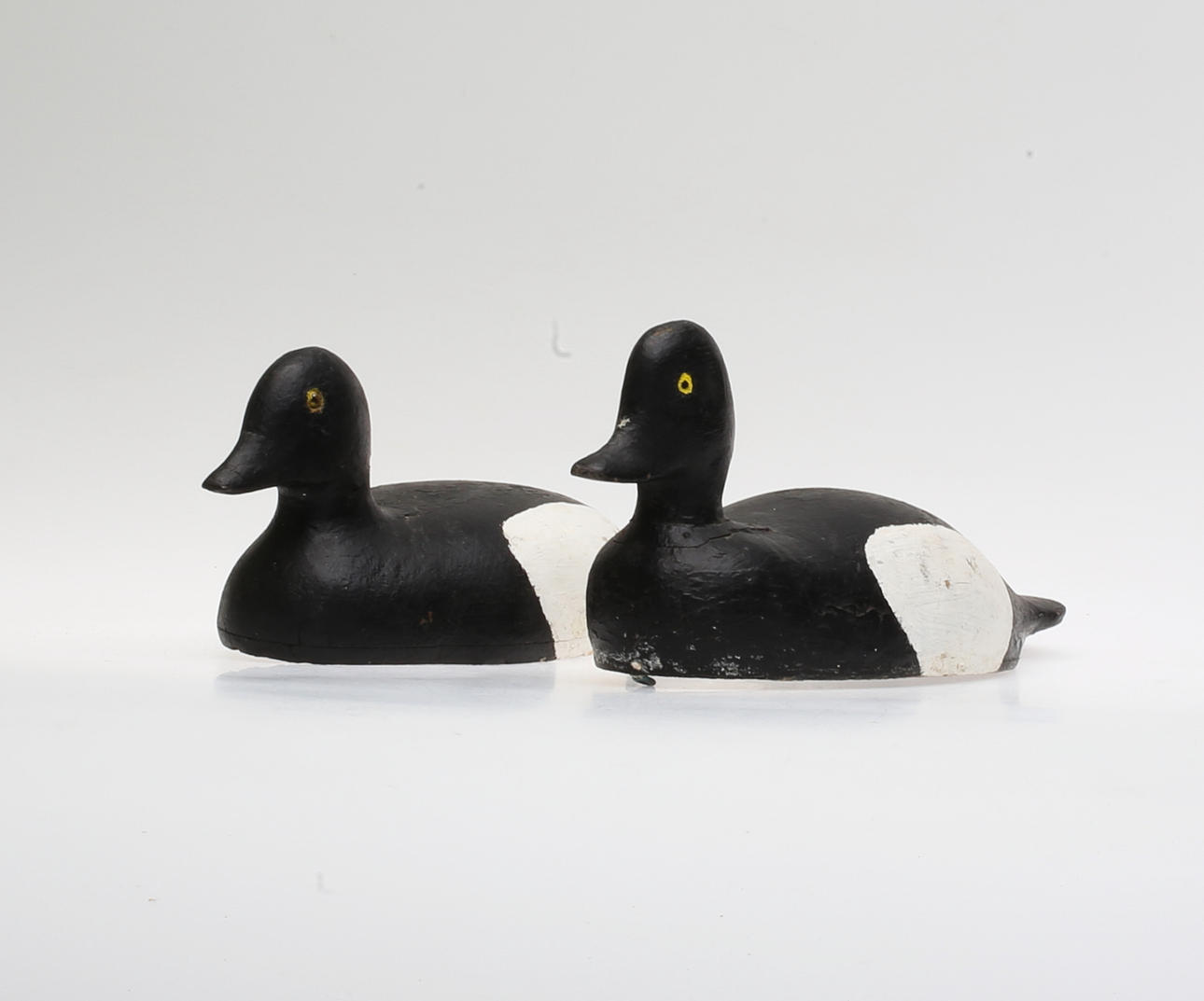 VETTAR, 1 par, trä, 18/1900-tal.