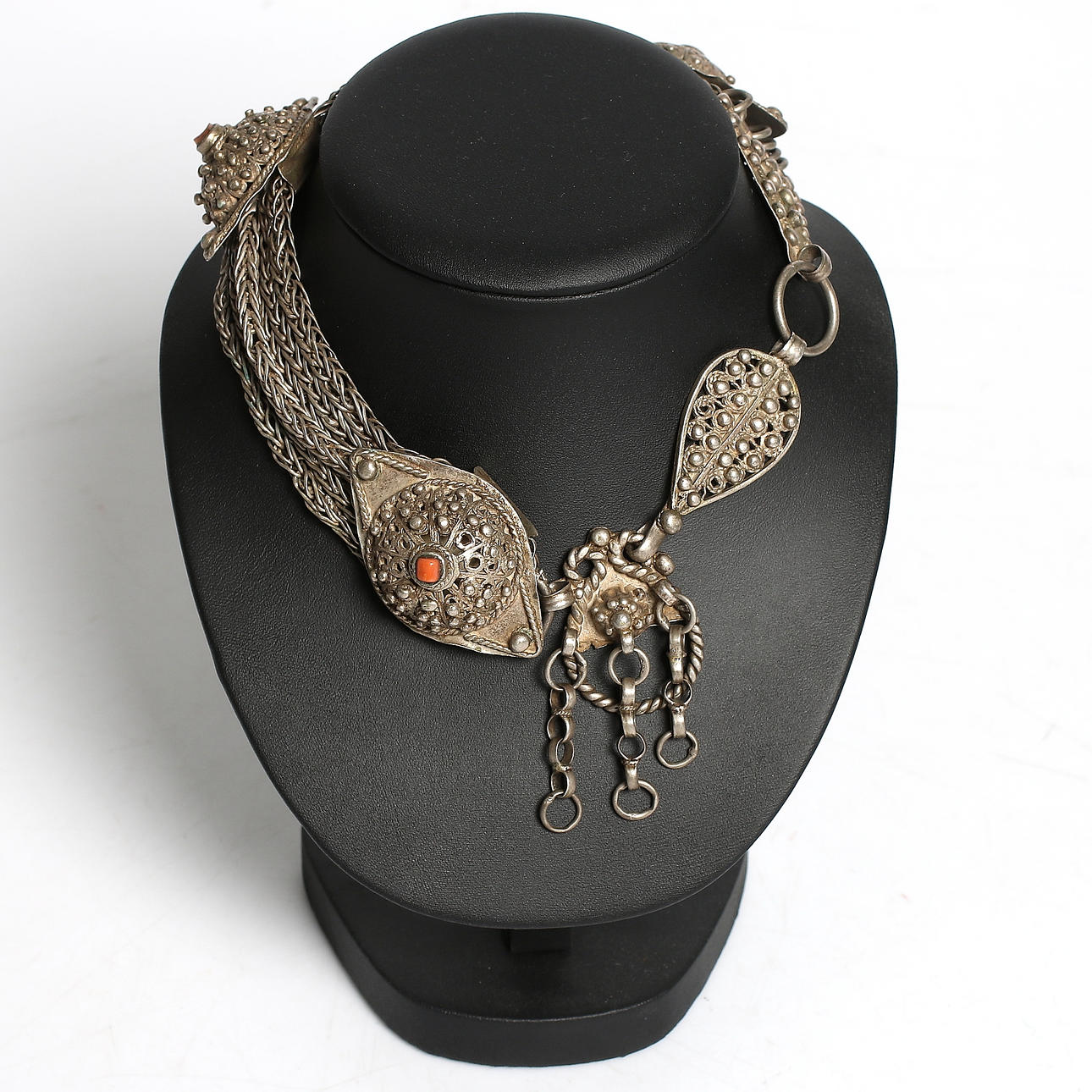 HALSKETTE, Silber, Persien. Gewicht 144 Gramm.