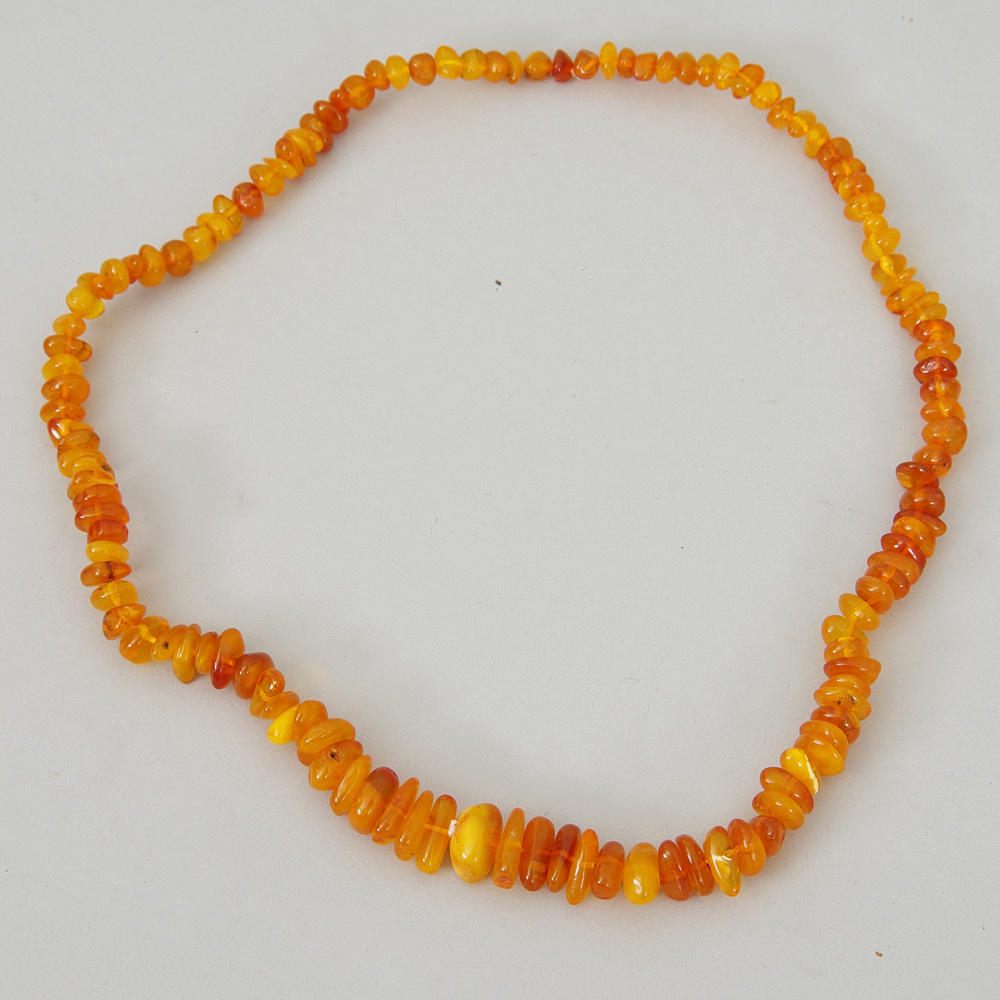 HALSBAND, bärnsten.