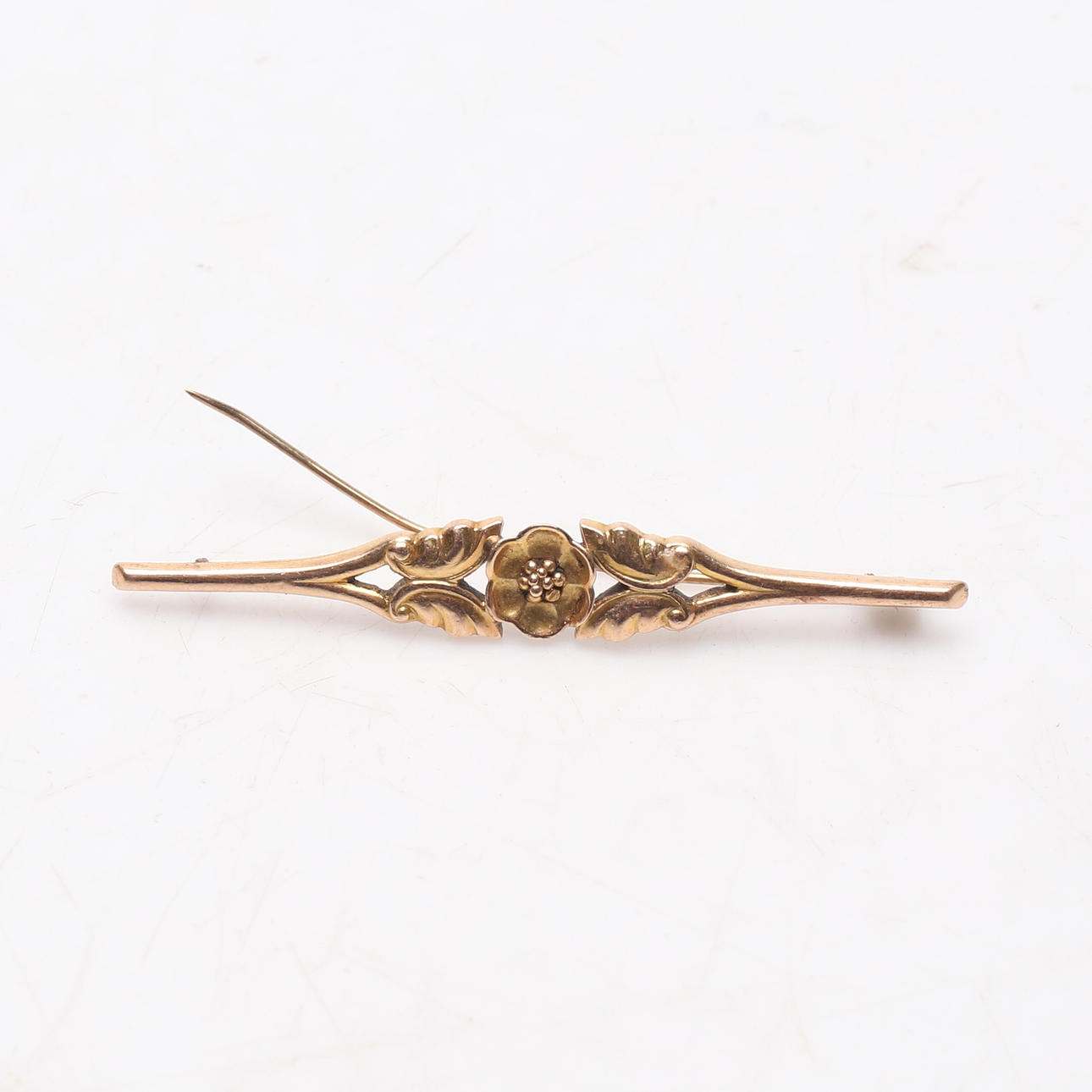 SCRAP GOLD, 14k, gold, weight approx. 4.7 grams.