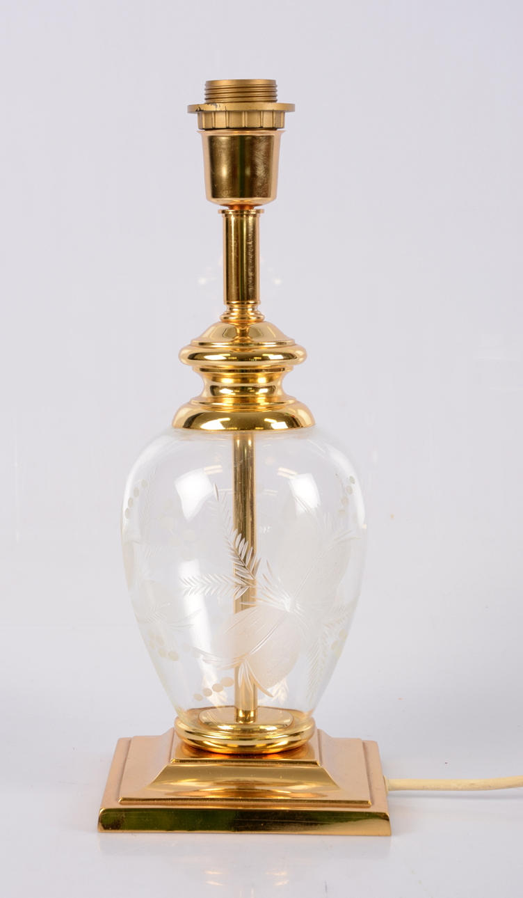 BORDSLAMPA, slipat glas och mässing, modern tillverkning.