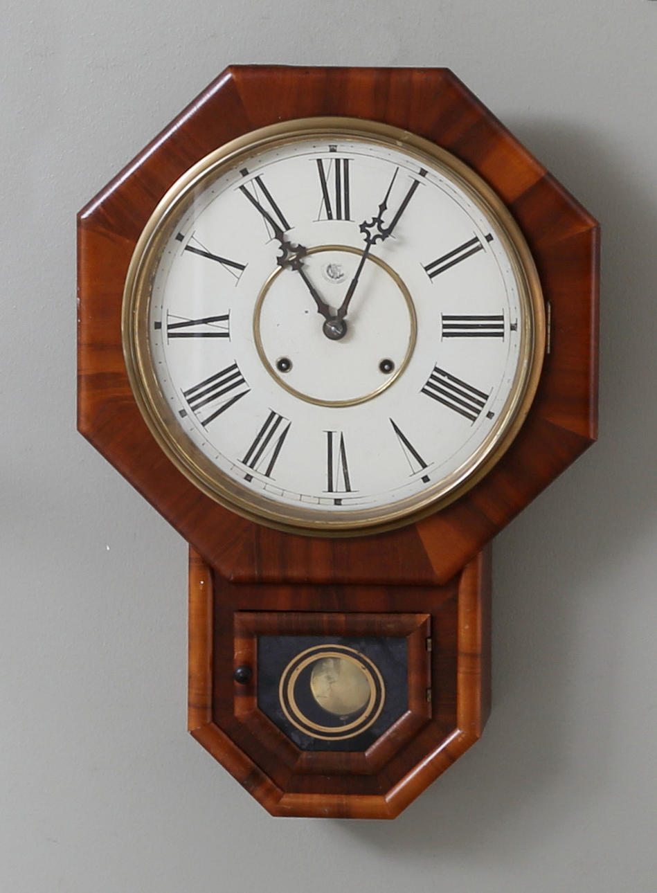 VÄGGKLOCKA,18/1900-tal.