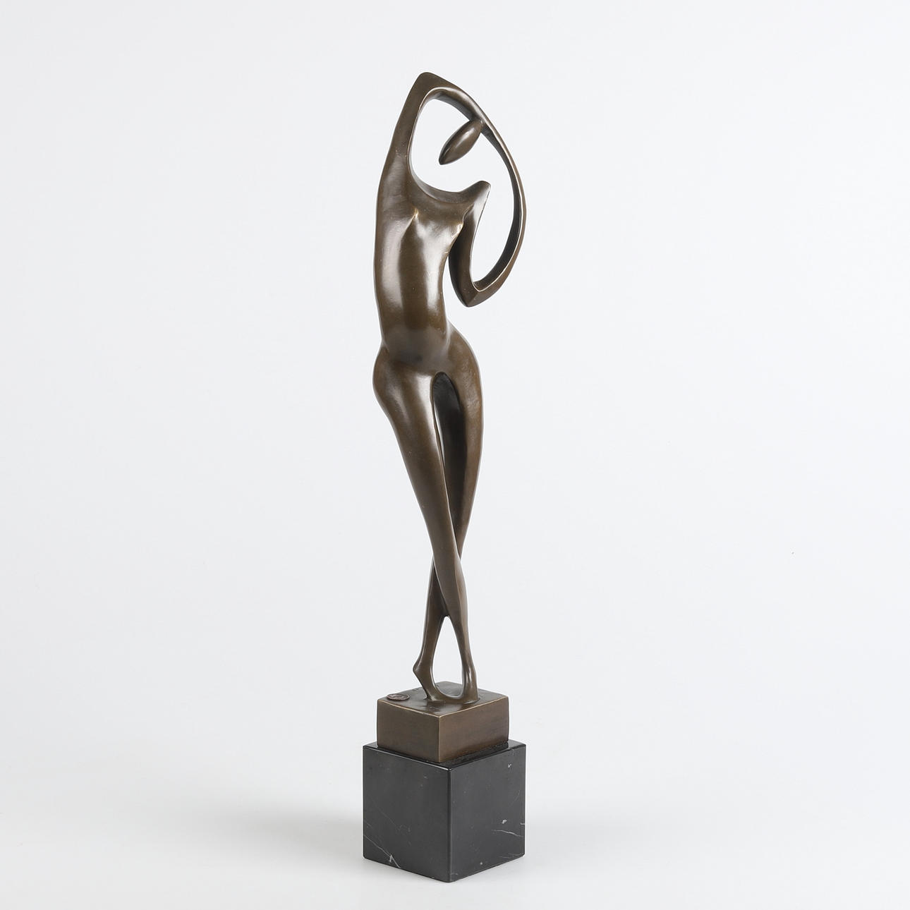 MAX MILO. Efter. Modell, brons, signerad Milo. Konst - Skulptur - Auctionet