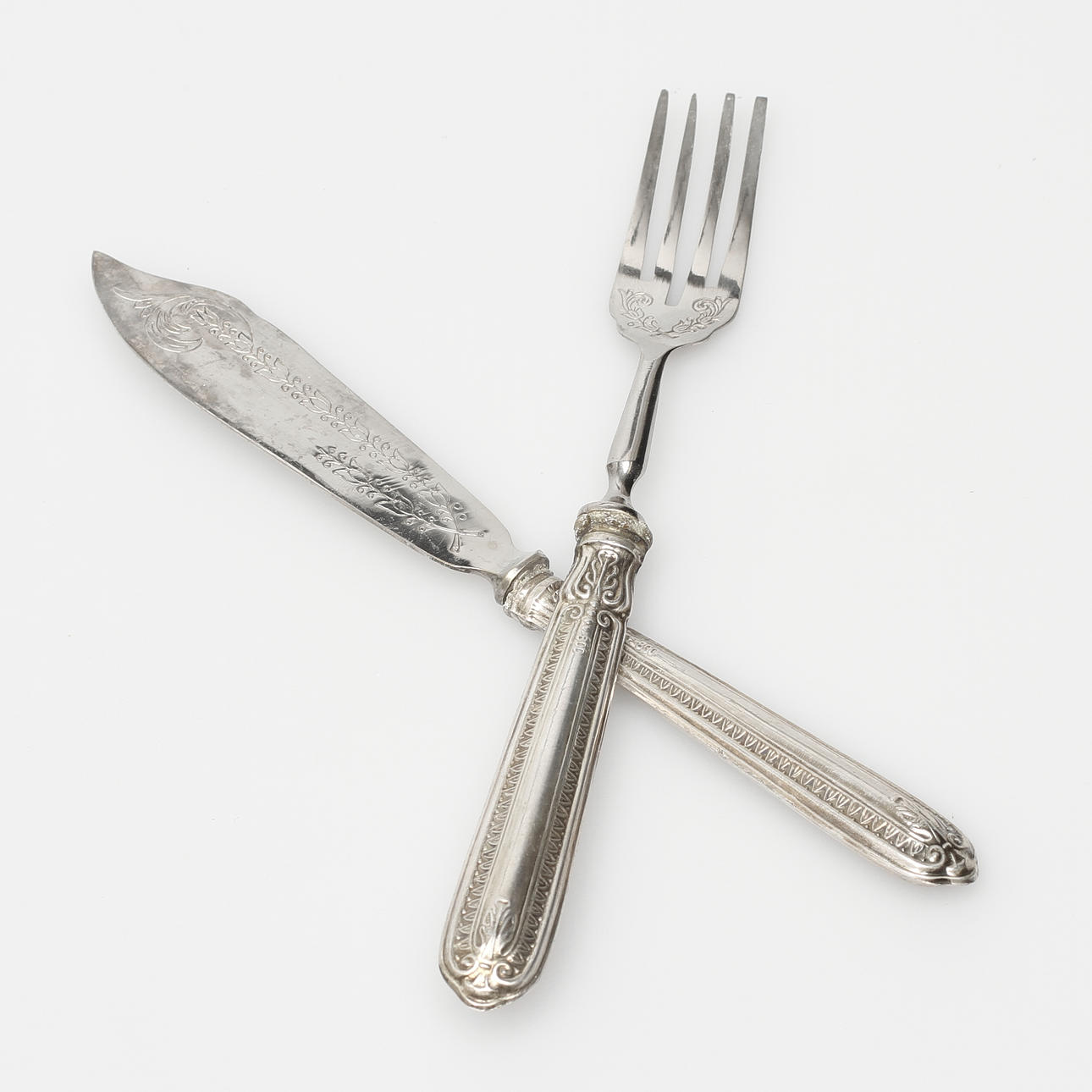 FISKBESTICK, 12 delar, delvis silver, 1900-tal.