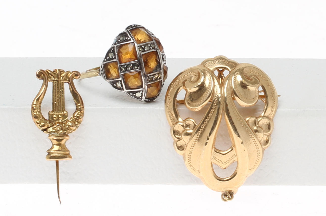 BROSCH/HÄNGE 18k guld, NÅL/BROSCH 18k guld samt RING 14k guld samt silver.
