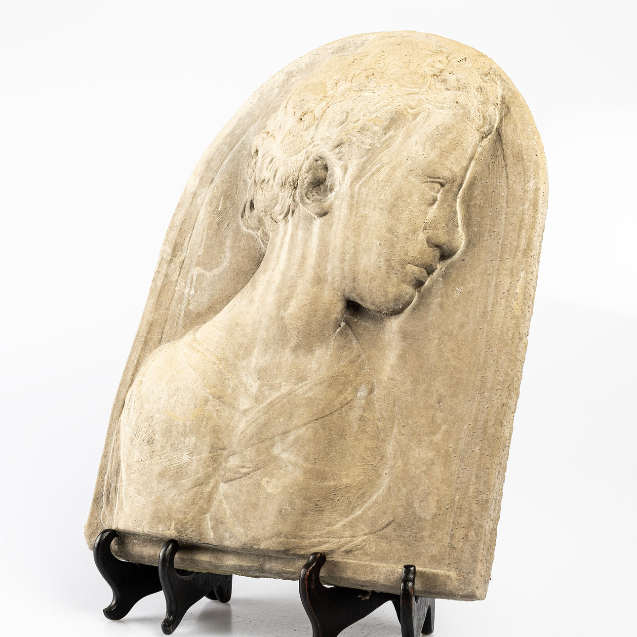 SKULPTUR, wandhängend, Beton.