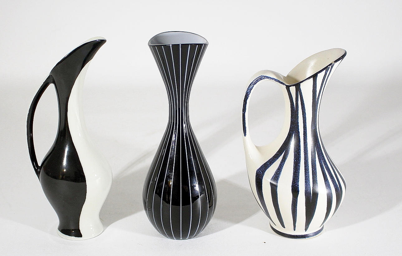 VASER, porslin, tre stycken 50-tal.