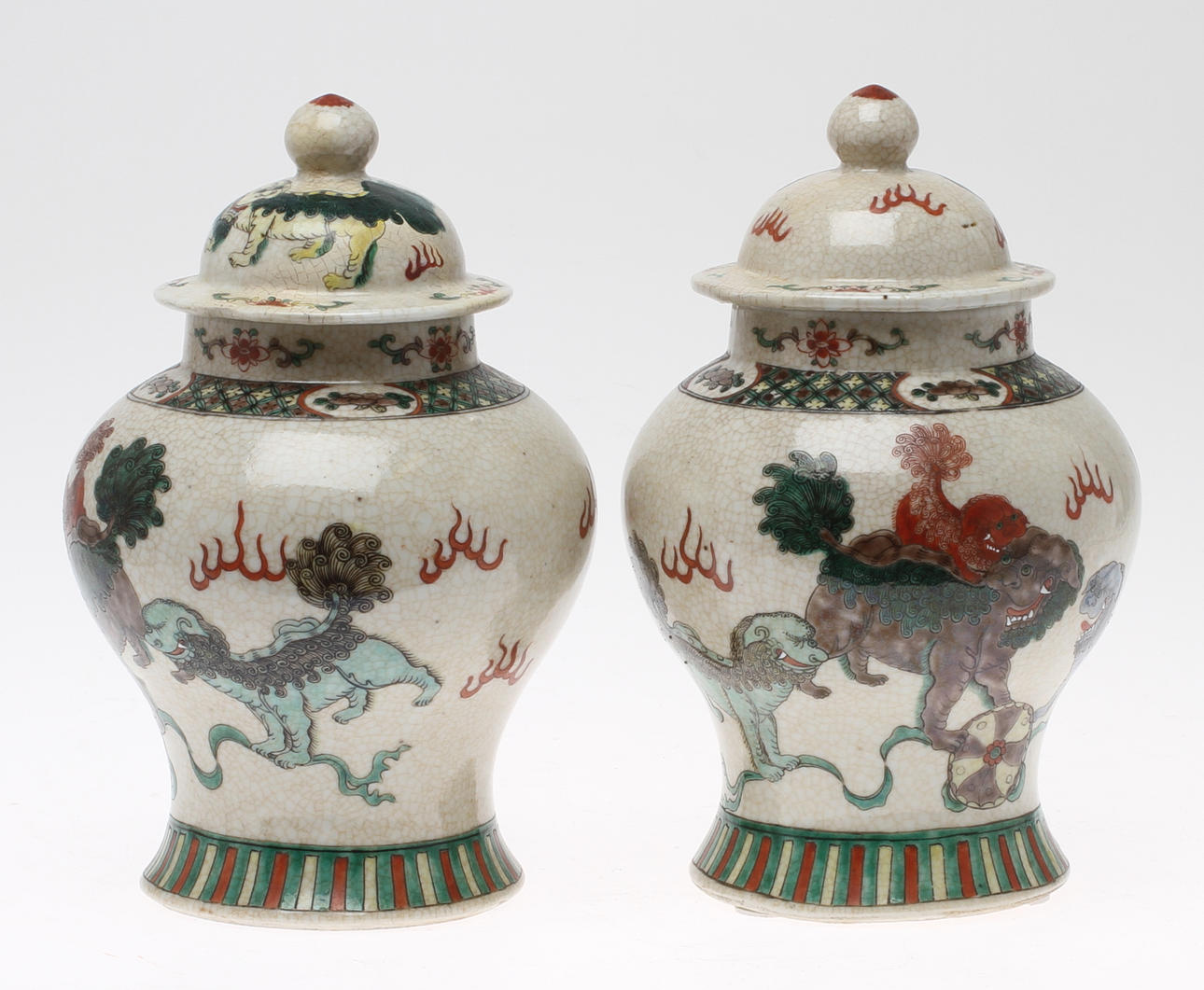 LOCKURNOR 1 par, keramik, Kina.