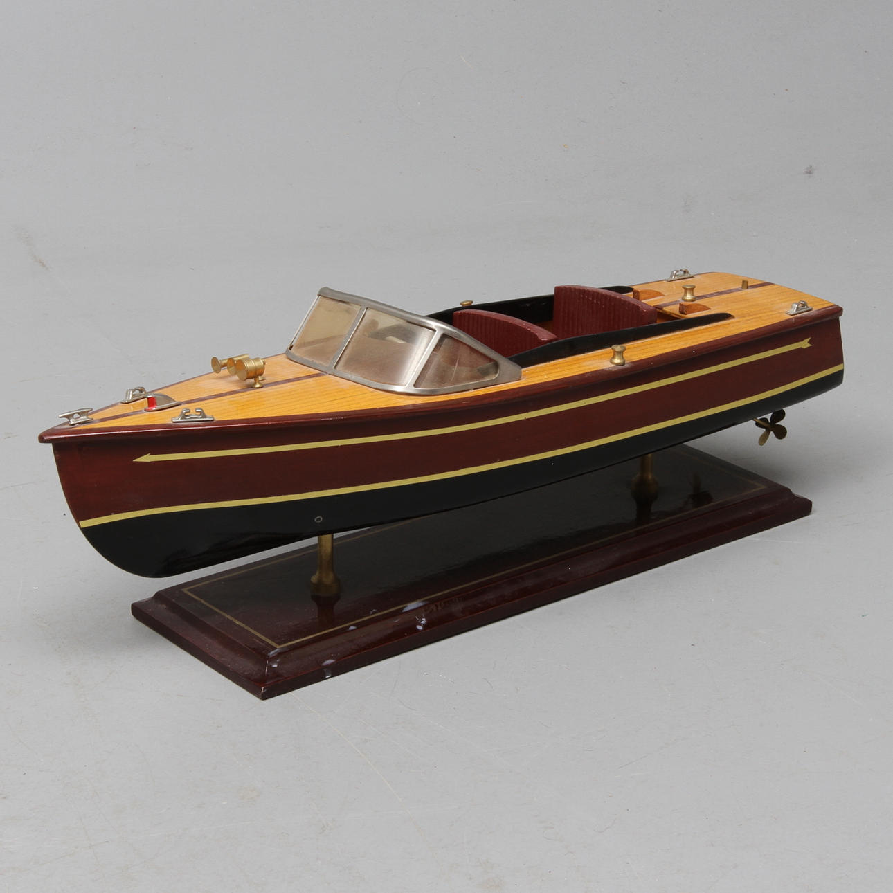 MODELLBÅT, Riva-modell, 2000-tal.