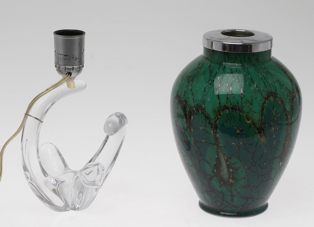 BORDSLAMPOR, 2 st, WMF Ikora samt Schneider, France, 1900-tal.