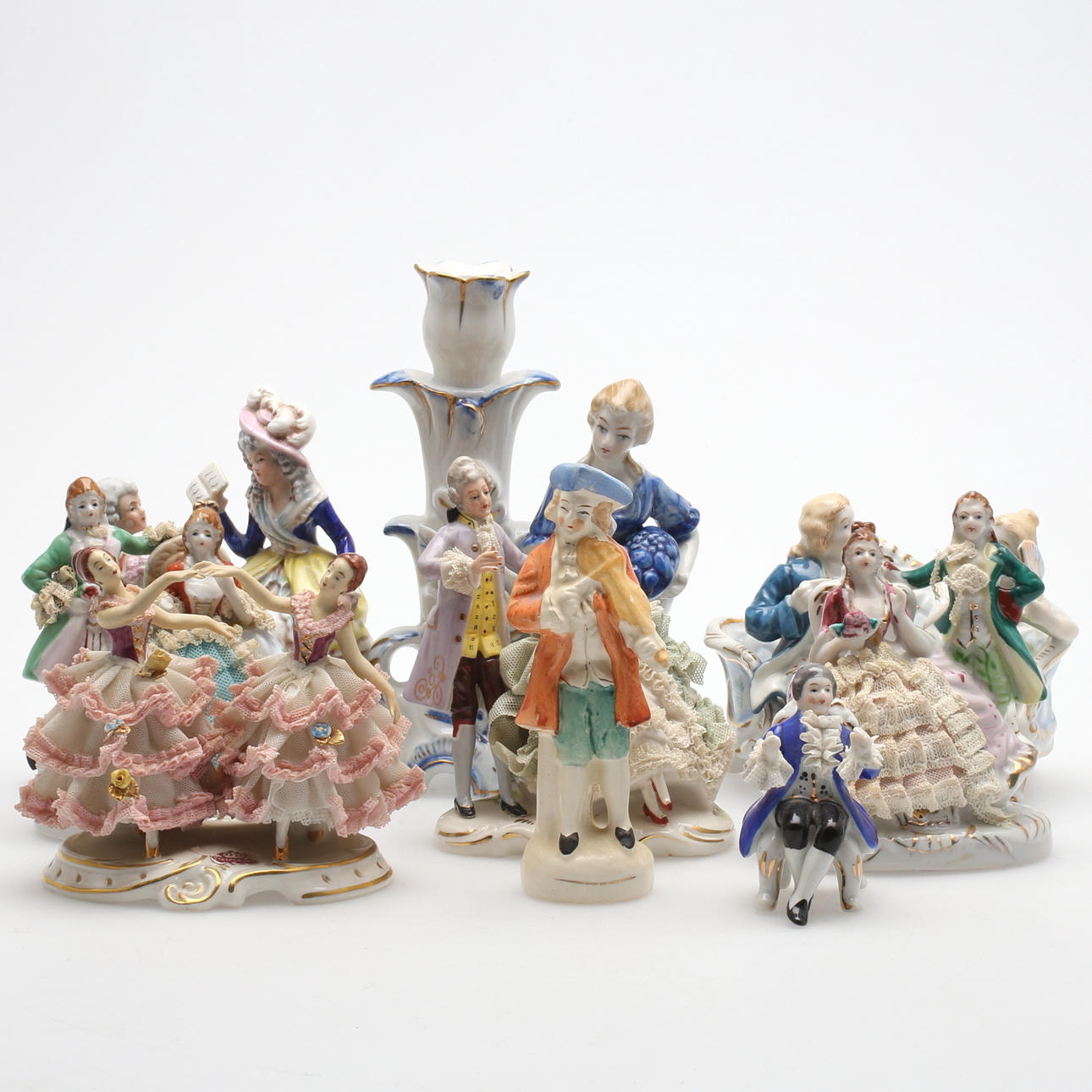 DIVERSE FIGURINER, ca 9 st, porslin samt flintgods, rokoko-utföranden, 1900-tal.