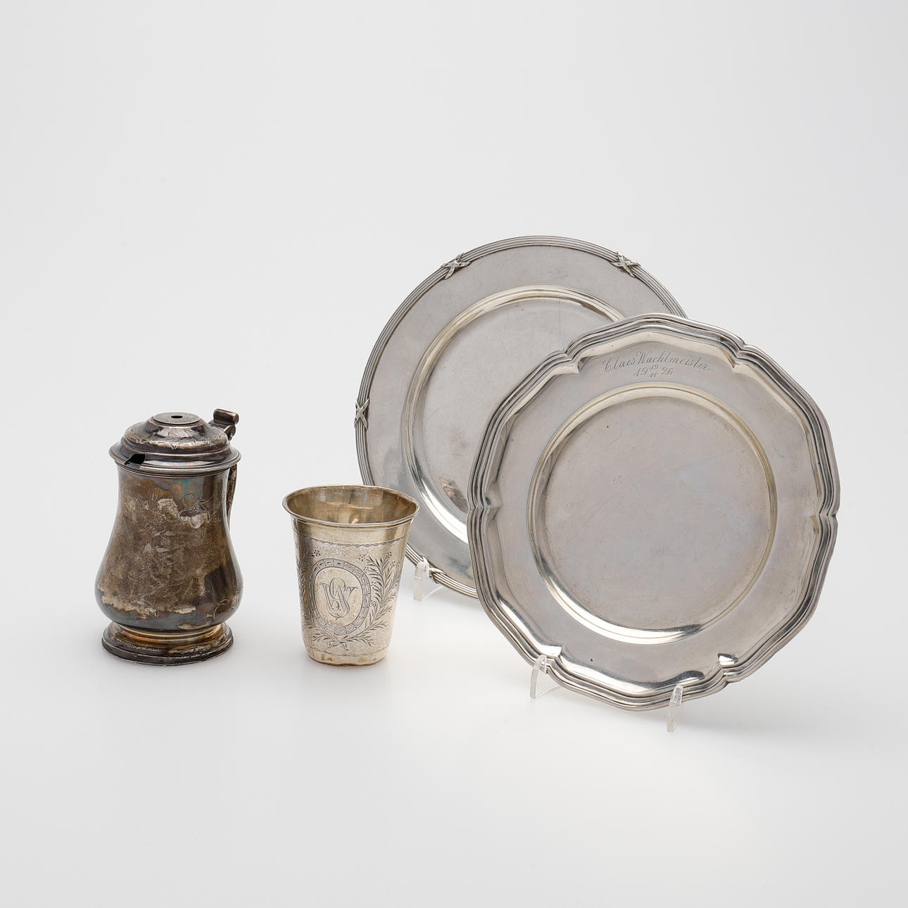 OBJETOS DE PLATA, CUATRO PIEZAS.