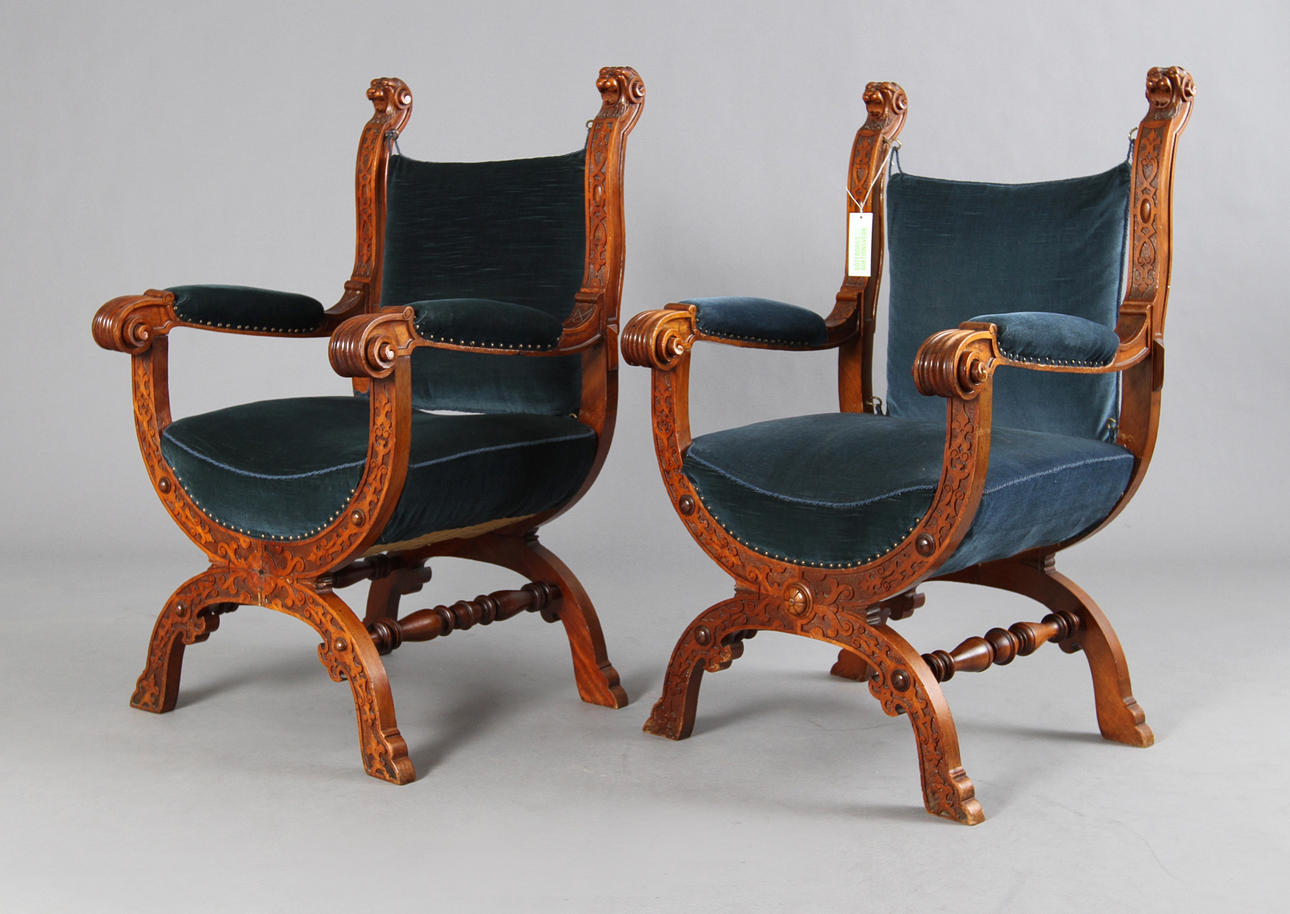 KARMSTOLAR, ett par , nyrennässans.