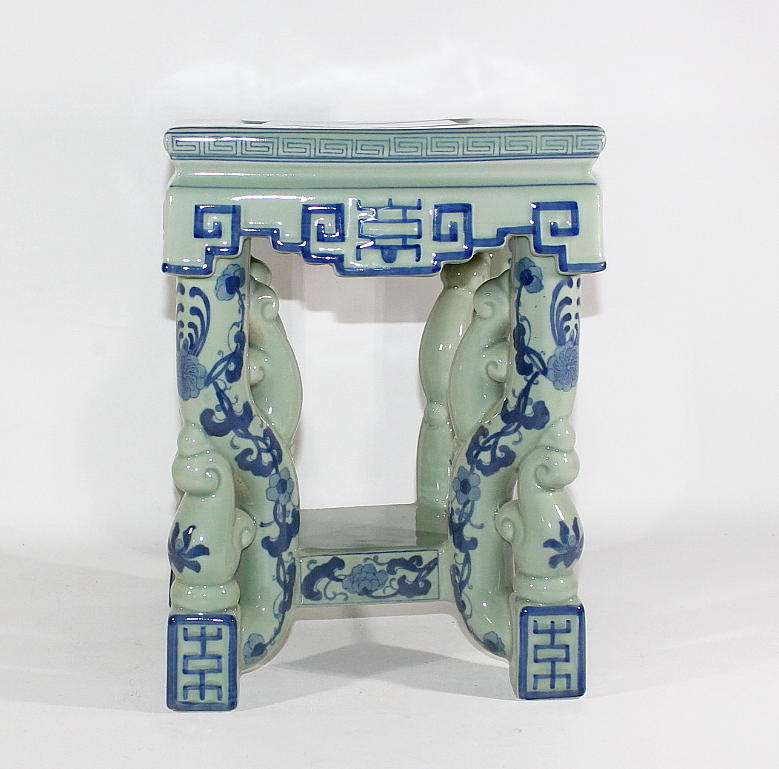 PIEDESTAL, porslin, Asiatisk.