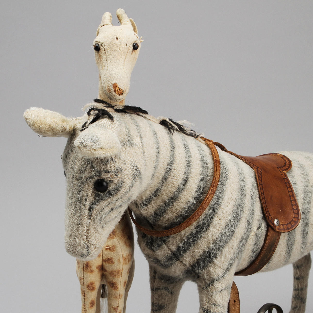 LEKSAKER, 2 st, 1900-tal.