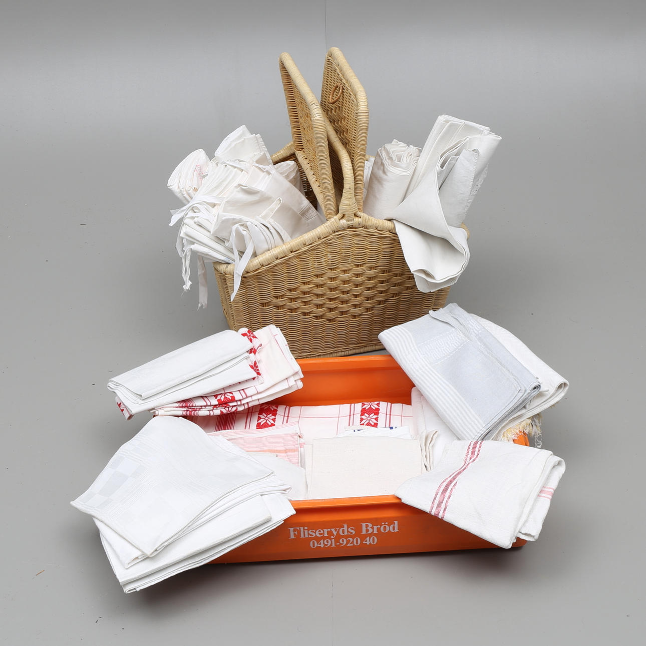 PARTI LINNE m m samt KORG.