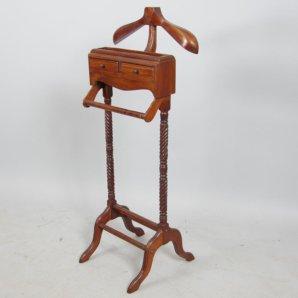 HERRBETJÄNT, mahognybetsad, samtida.