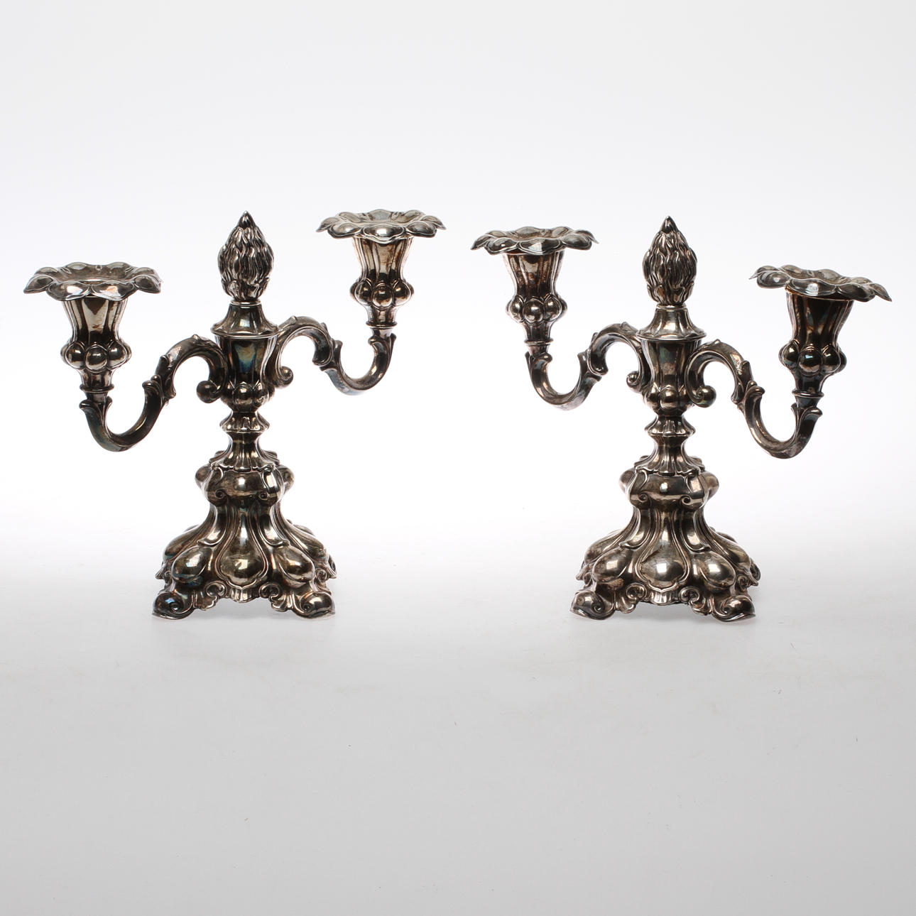 KANDELABRAR, ett par, silver, rokokostil, CG Hallberg Stockholm, 1952.