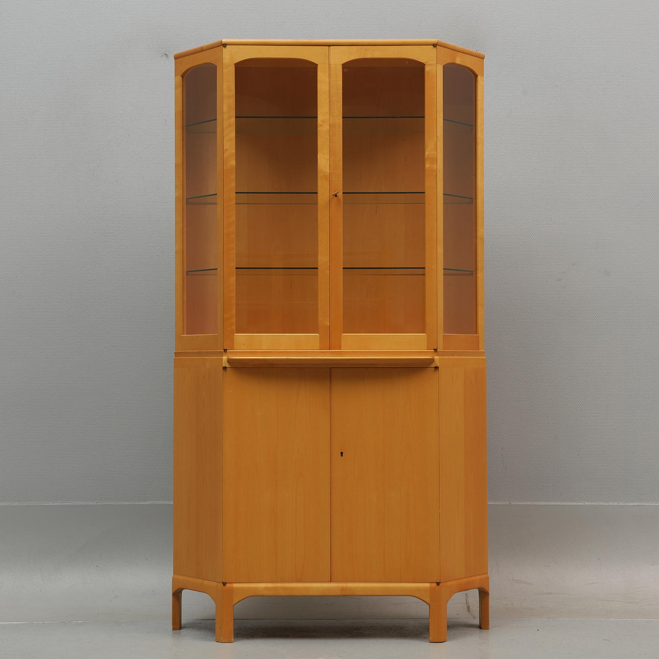 CARL MALMSTEN. vitrinskåp, "Undantaget".