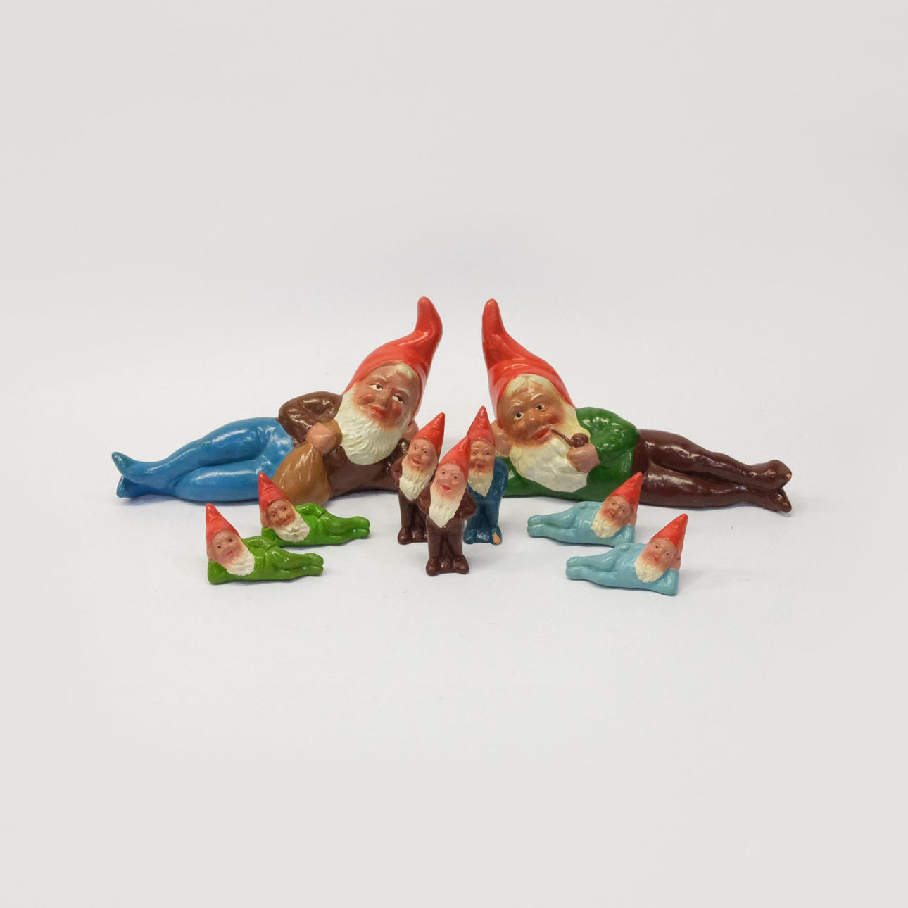 Weihnachtsmann-Figuren. NEUNTEILE.