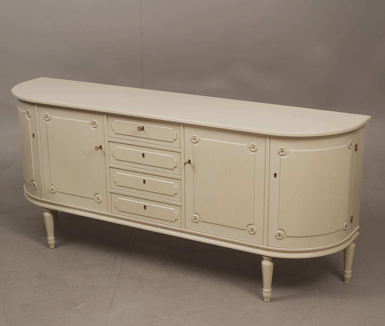 SKÄNK, gustaviansk stil, 1900-tal.