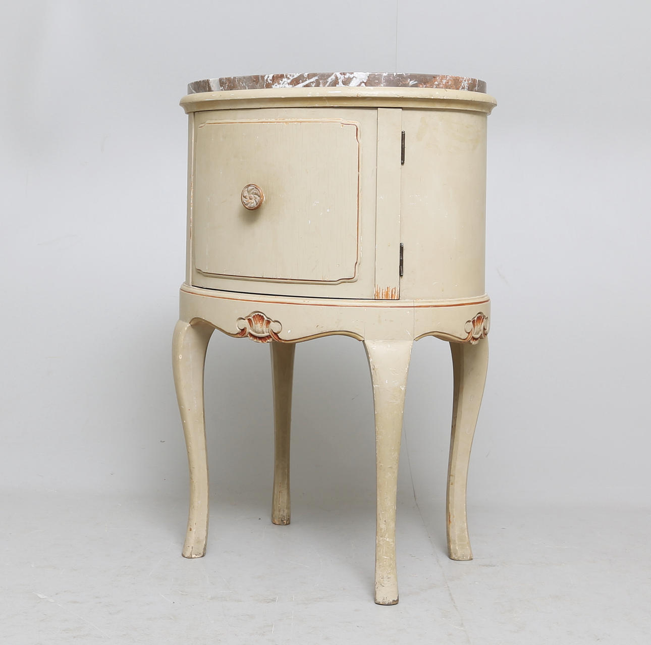 BYRÅ, Rokokostil, 1900-tal.