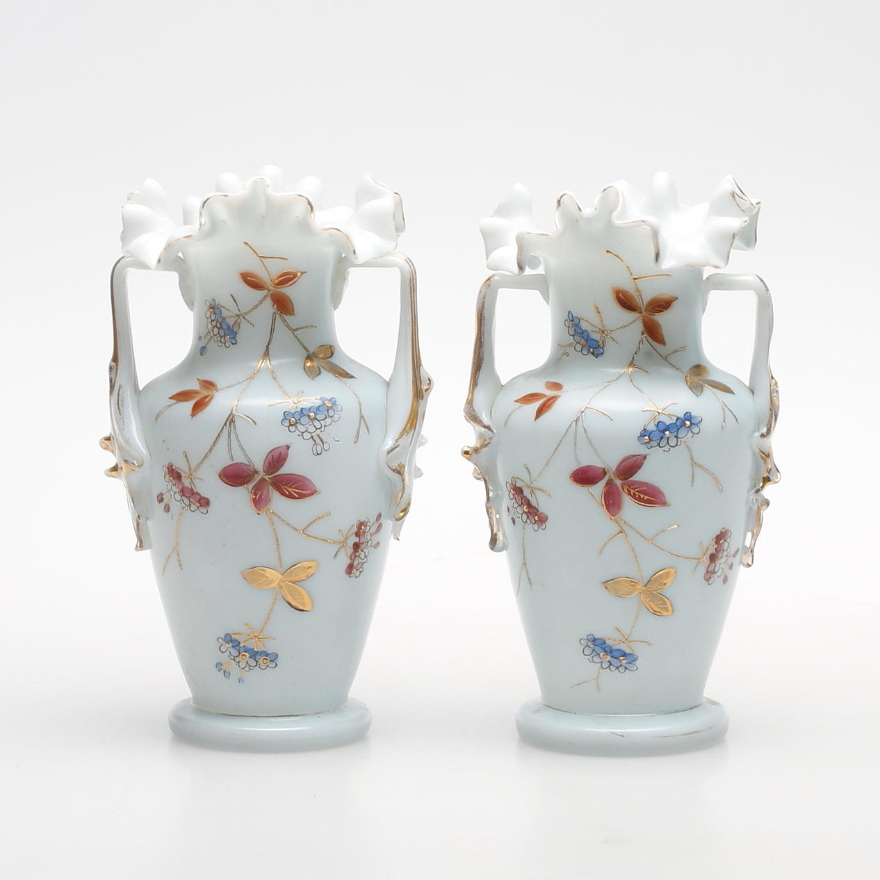 VASER, ett par, opalinglas, 1900-talets början.