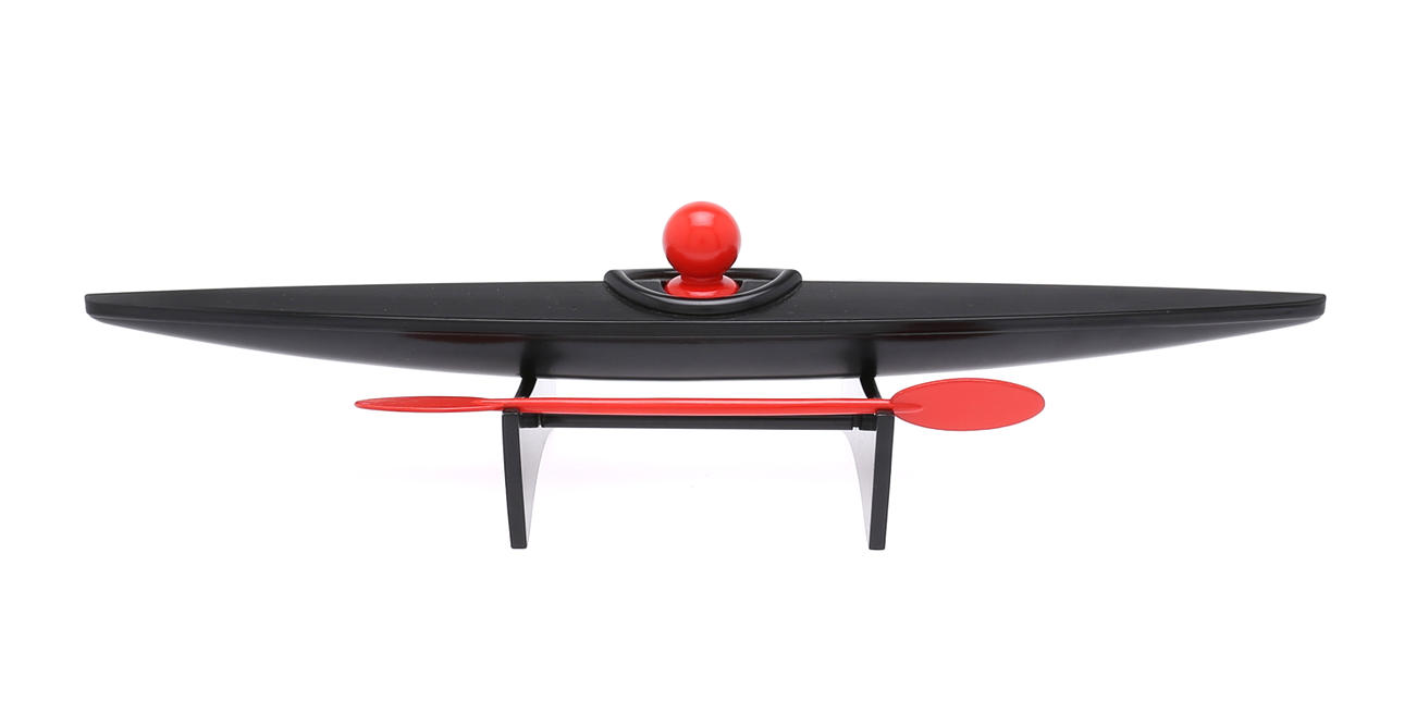 PLAYSAM, kajak på ställ, trä, 2000-tal.