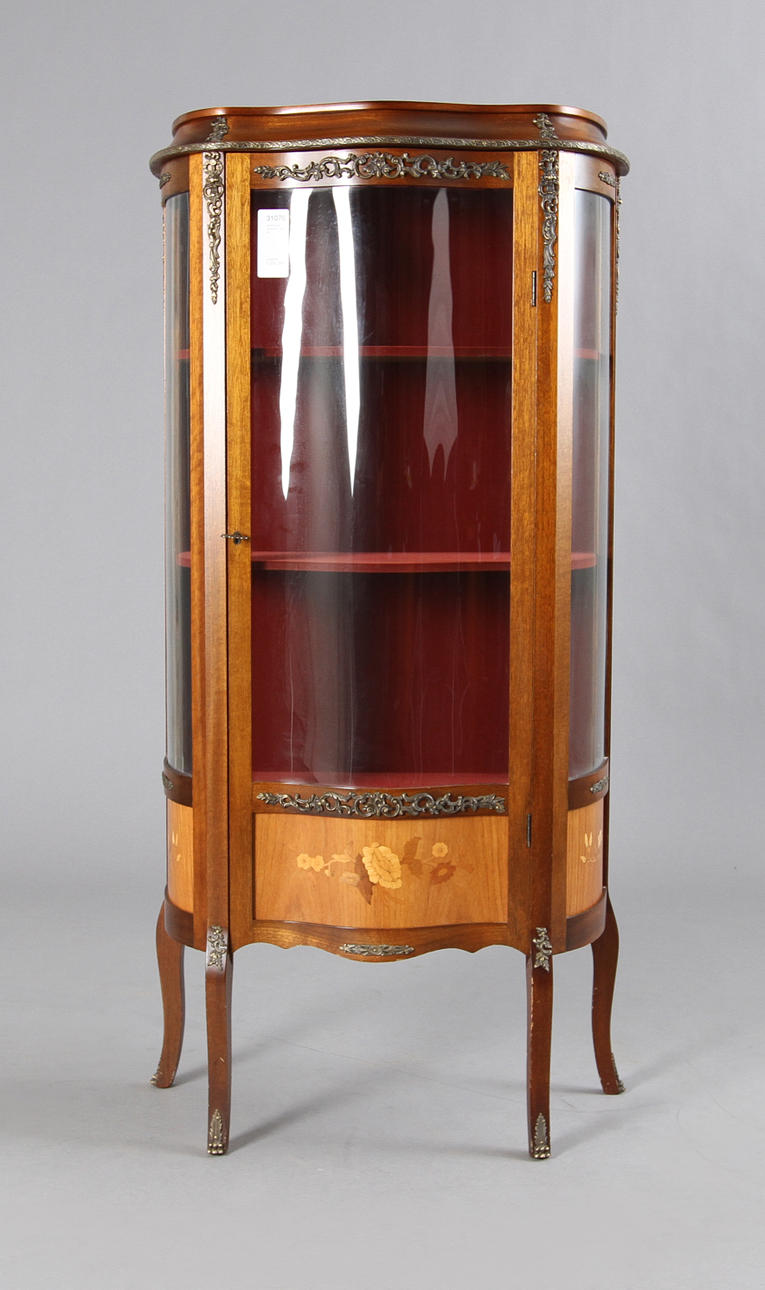 VITRINSKÅP, rokokostil, 1900-tal.