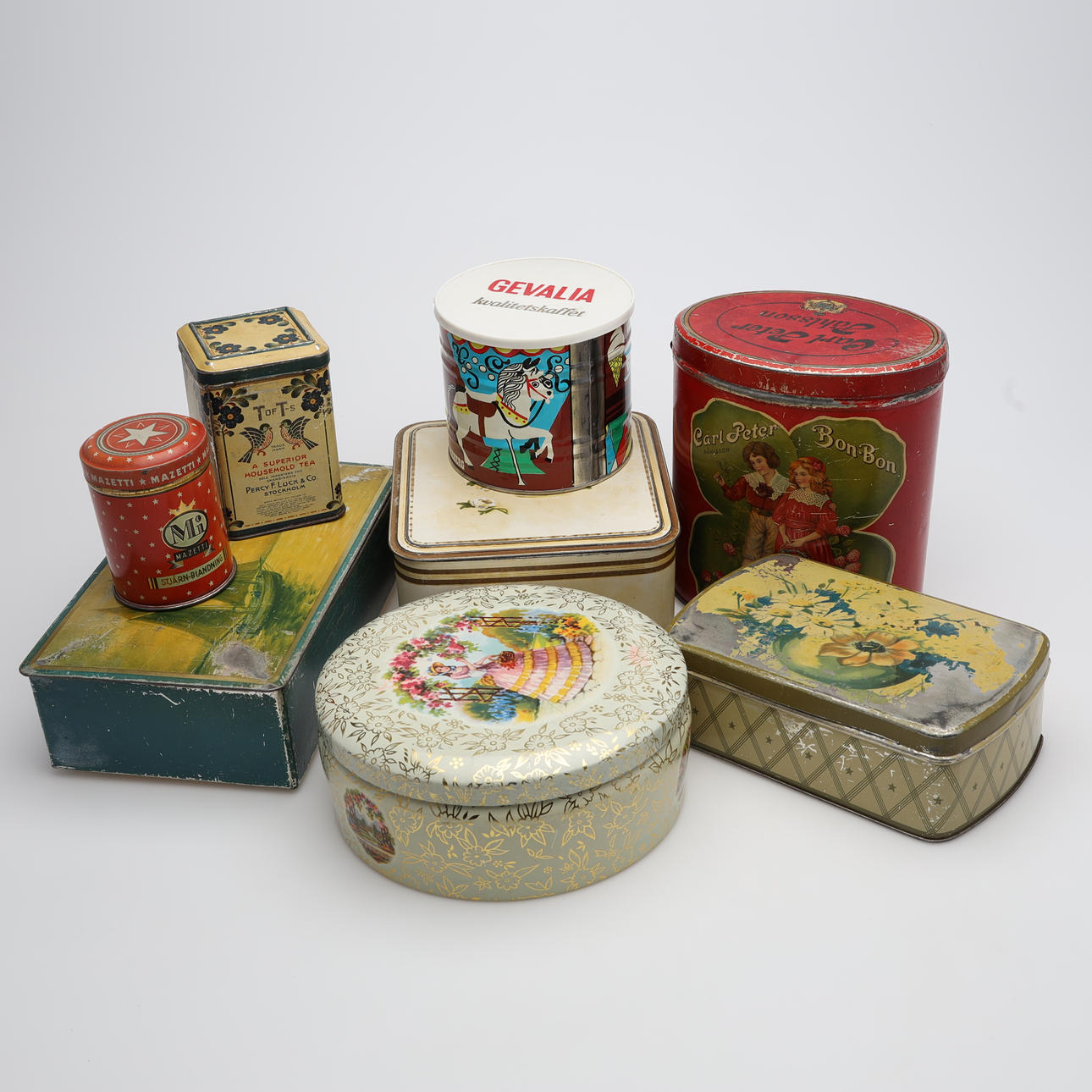 TIN CANS 8 pieces.
