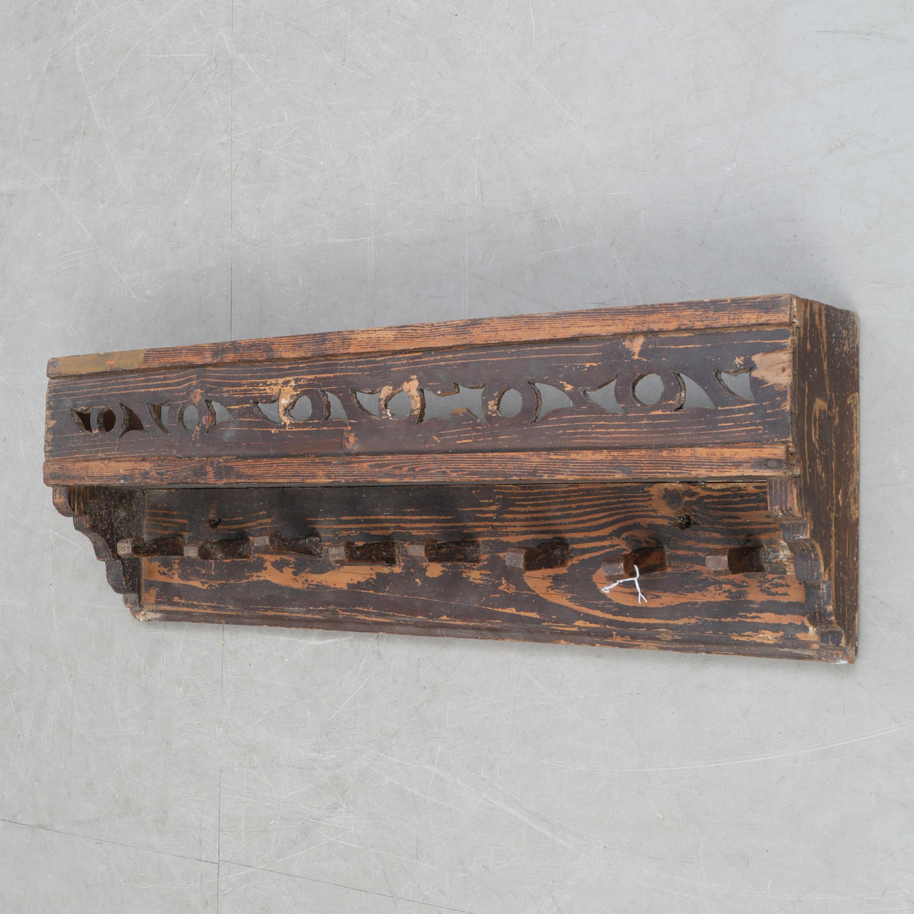 HÄNGARE / HYLLA, rustik stil.