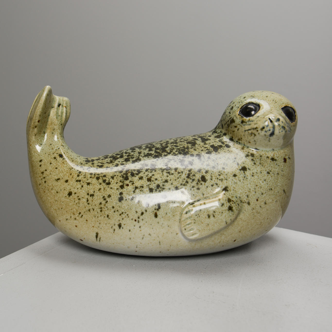 LISA LARSON. Grey seal from the series Endangered Animals, for NK (Nordiska Kompaniet) in collaboration with WWF, Gustavsberg, limited edition.
