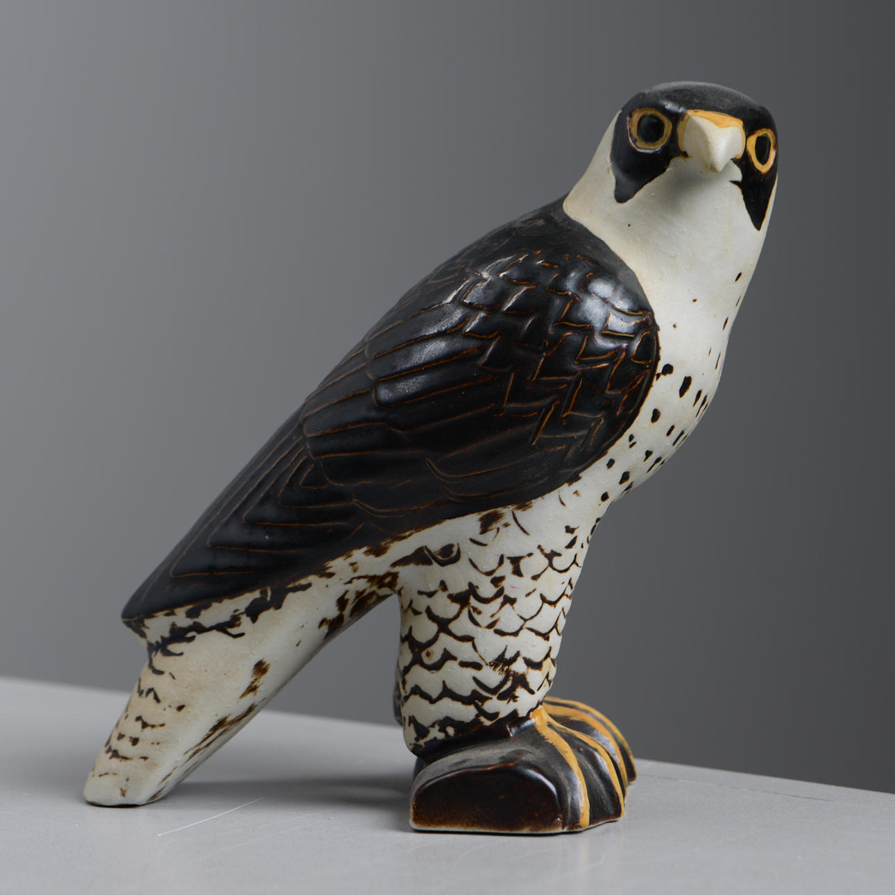 LISA LARSON. Pilgrimsfalk, stengods, Gustavsberg, numrerad