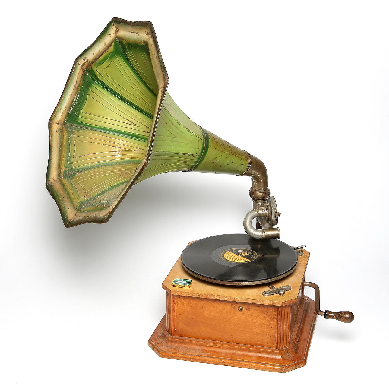 TRATTGRAMMOFON, Jugend, 1900-talets första del.