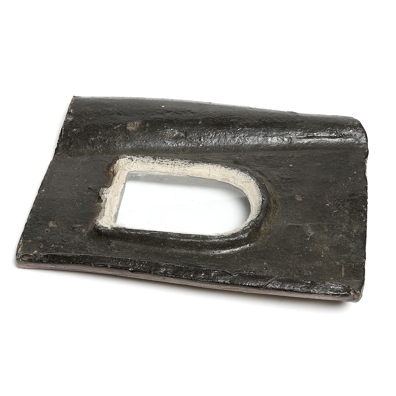 TAKPANNA, glaserat lergods samt glas. 1800-tal.