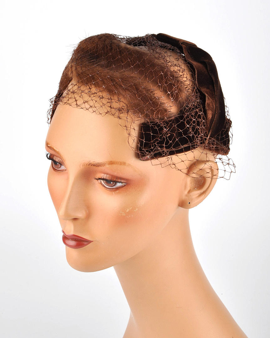 KOPFBEDECKUNG 84. damhatt Kombinerad huva, keps med nät.