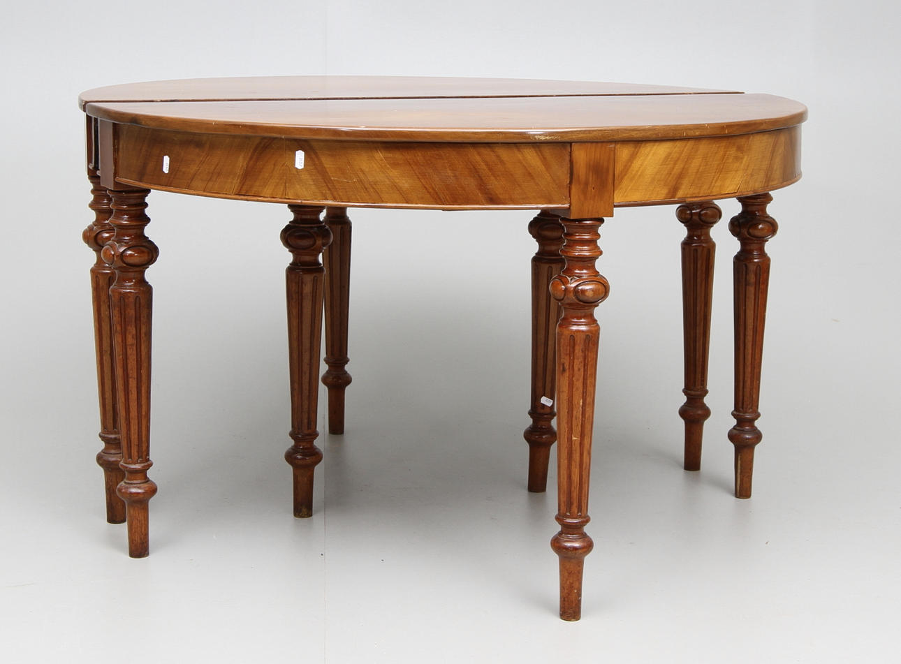 MATSALSBORD, nyrenässans, 1800-talets senare hälft.