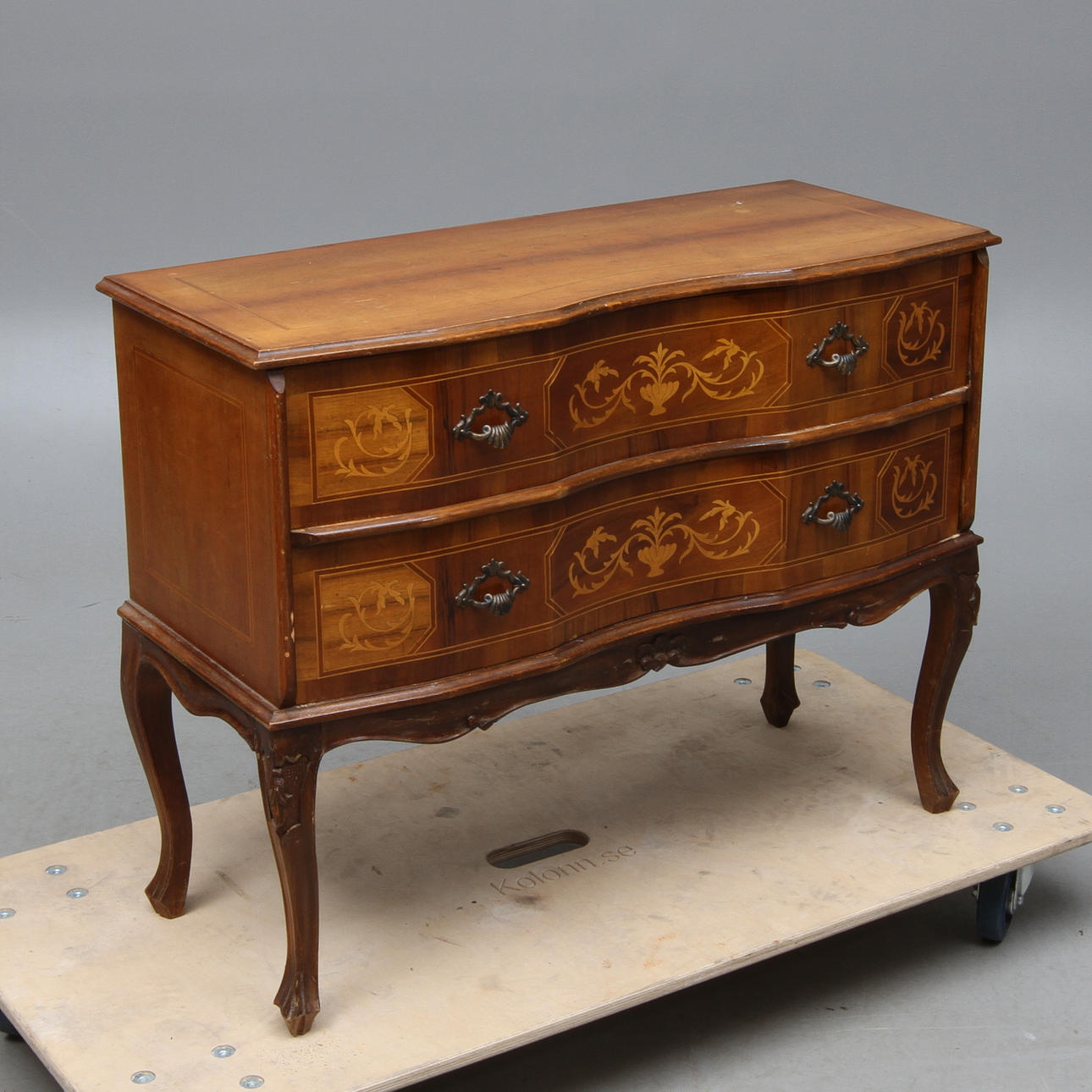 BYRÅ, barockstil, 1900-tal.