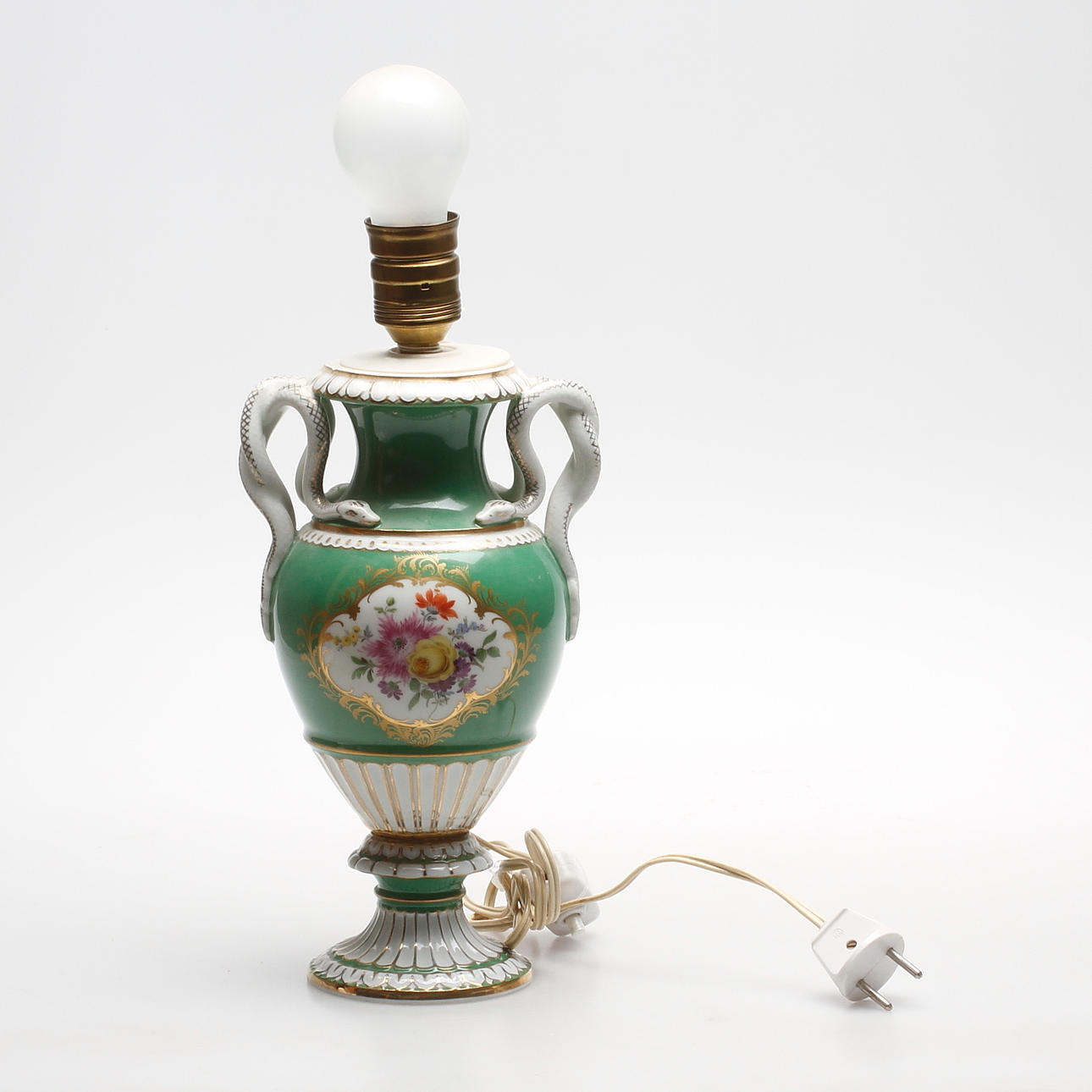 BORDSLAMPA, porslin, Meissenliknande stämpel, 1900-tal.