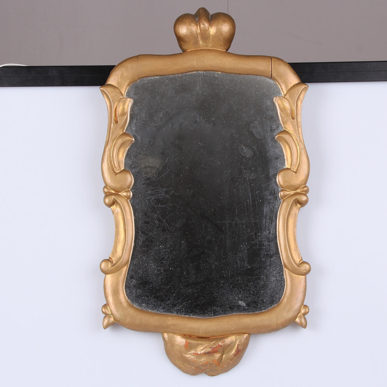 SPEGEL, förgylld, omkring sekelskiftet 1900.